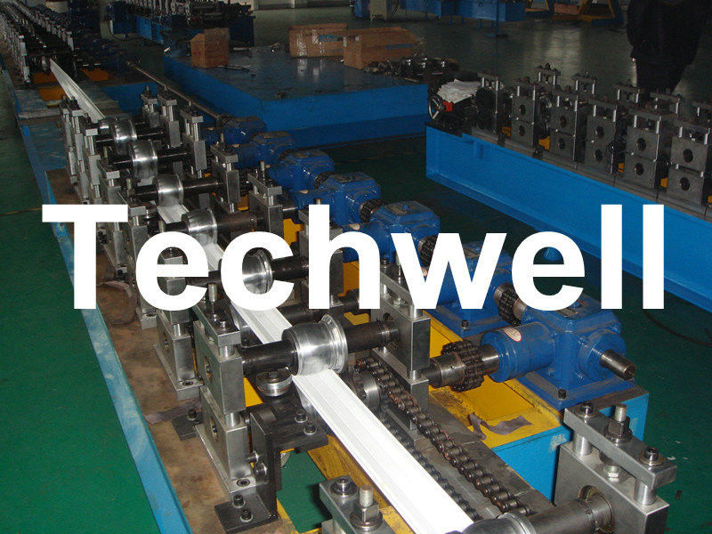 3 - 12m/min скорость ручных Decoiler, дверь штарки ролика пены PU 0,7 до 1.0mm формируя машину